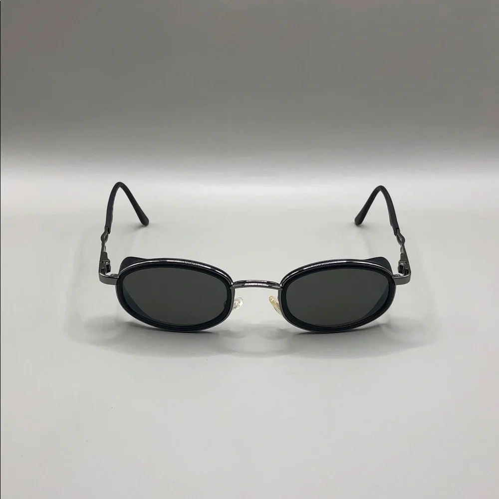 Maui Jim Sunglasses MJ-139 Makana Polarized 2M Black Silver Oval UNISEX